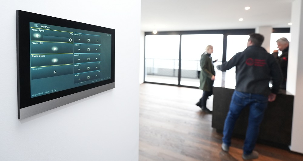 pix-threepoint-panel